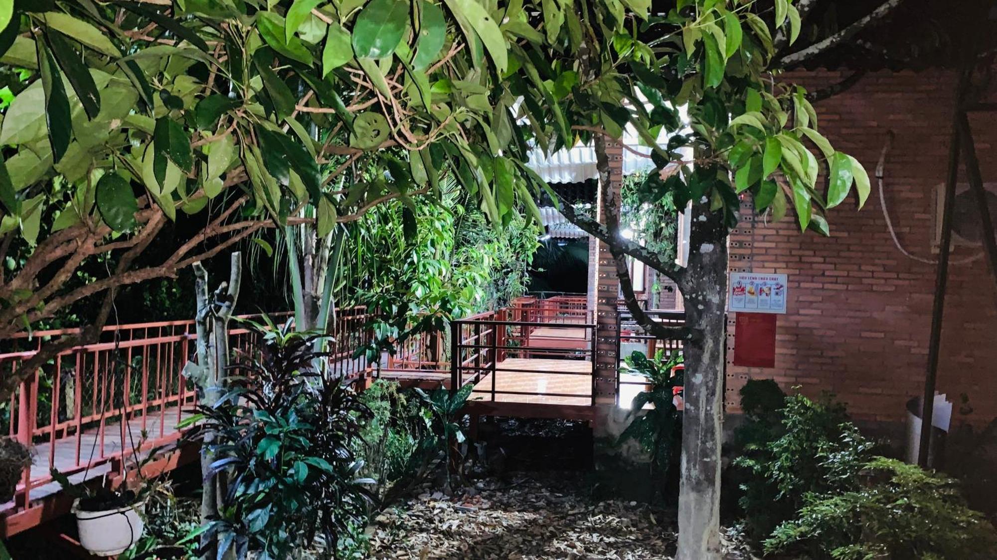 Gibbon Singing Home Stay Quan Tom Exterior foto